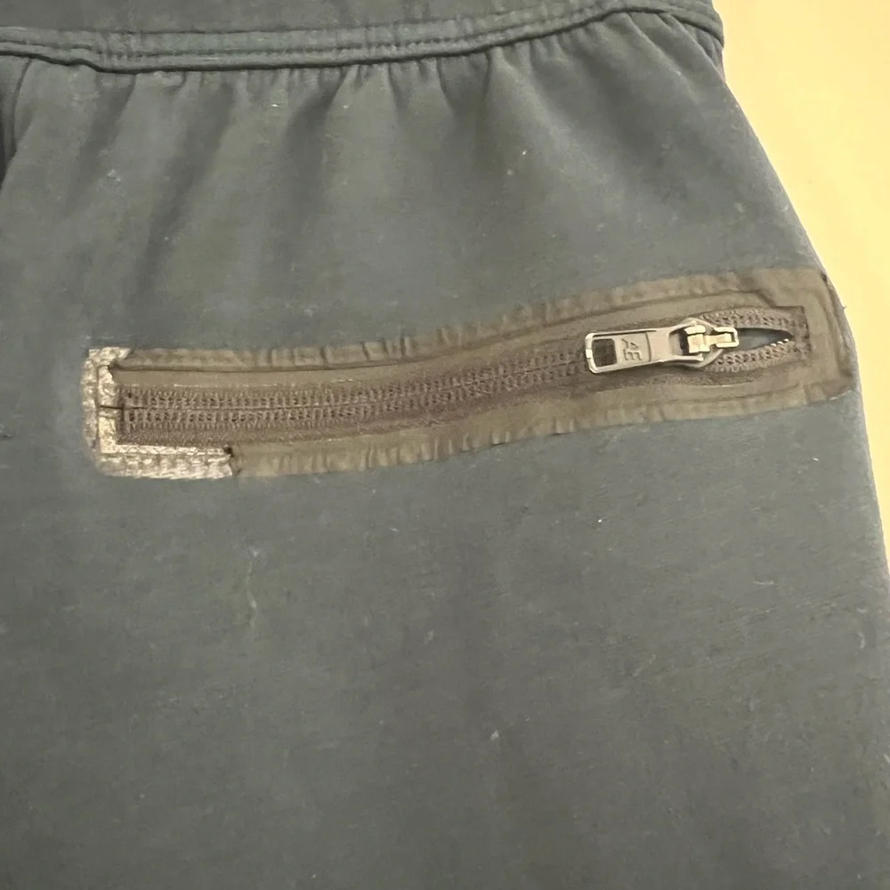 American Eagle Joggers. Great Condition